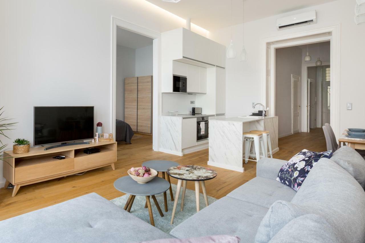 Designer Dream Home In The Center W 2Br/2Bath Budapeste Exterior foto